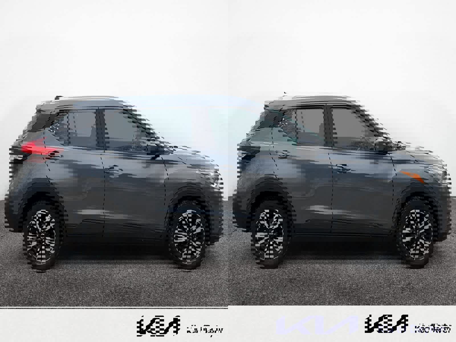 Used 2019 Nissan Kicks SV image 6