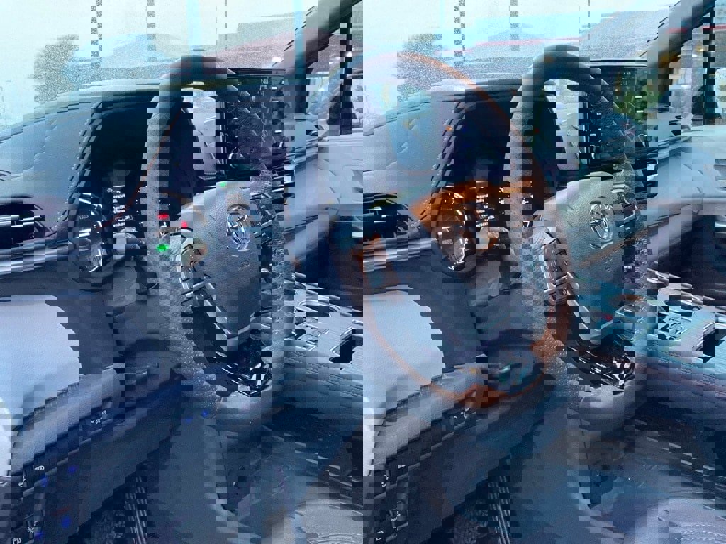 Certified 2022 Toyota Sienna XSE image 9