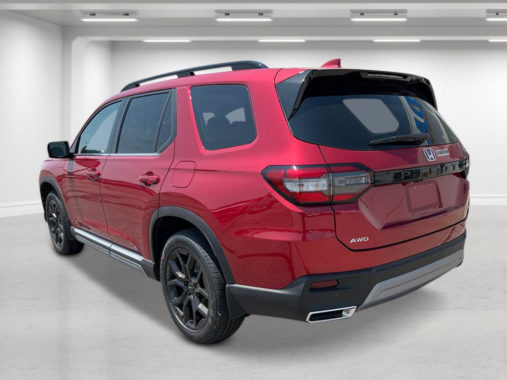 New 2025 Honda Pilot Touring image 5