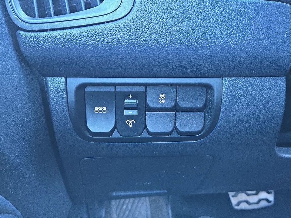 Used 2012 Kia Rio SX image 20