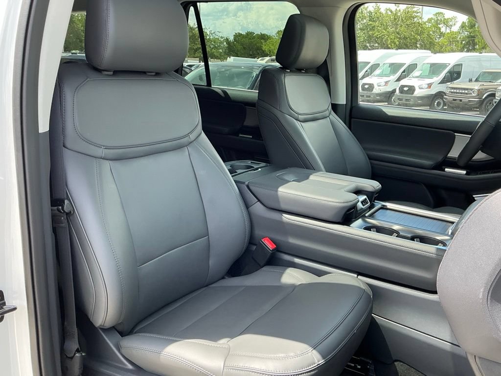 New 2026 Ford Expedition Active RWD image 17