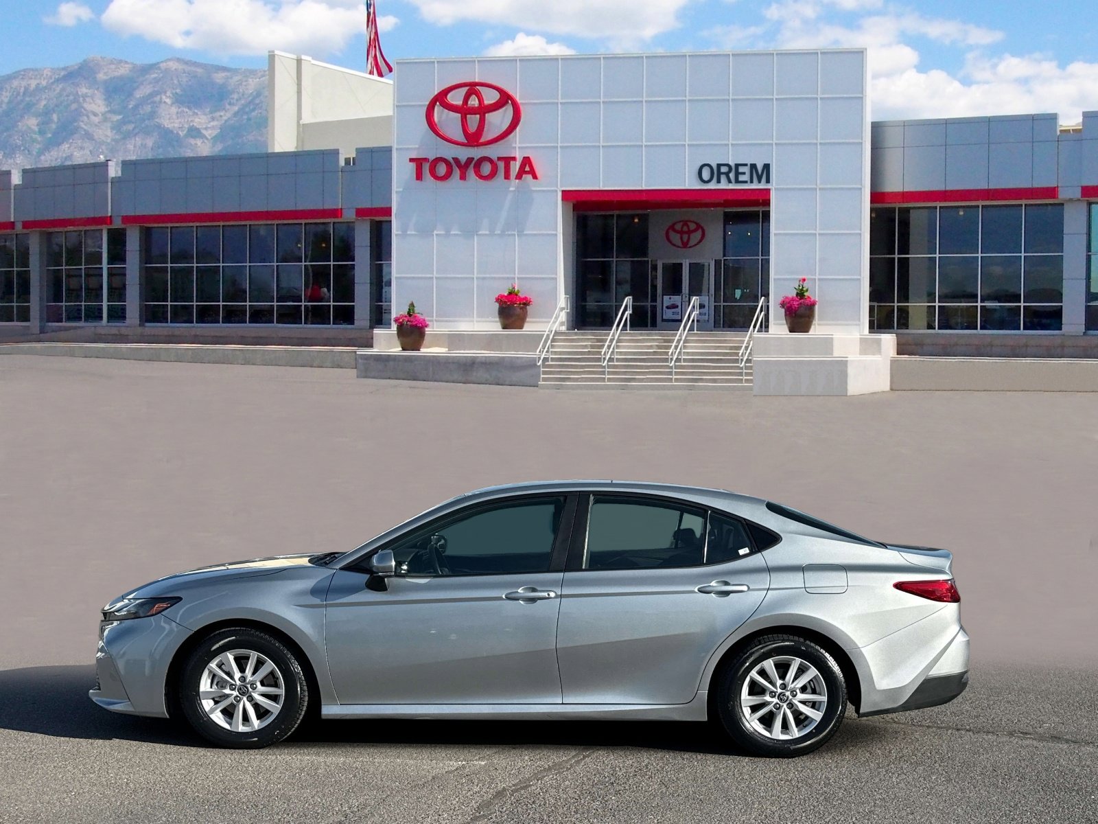 Used 2025 Toyota Camry LE FWD image 6