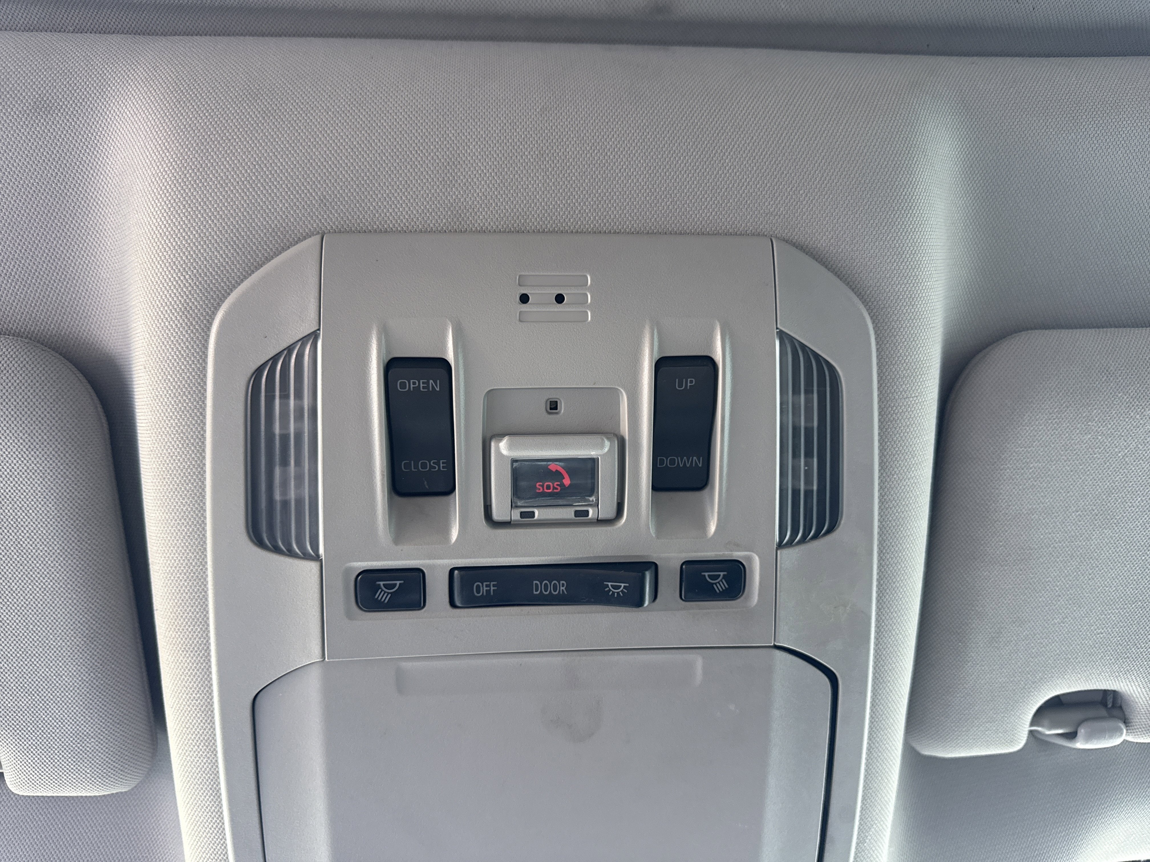 Used 2020 Toyota Highlander XLE image 13