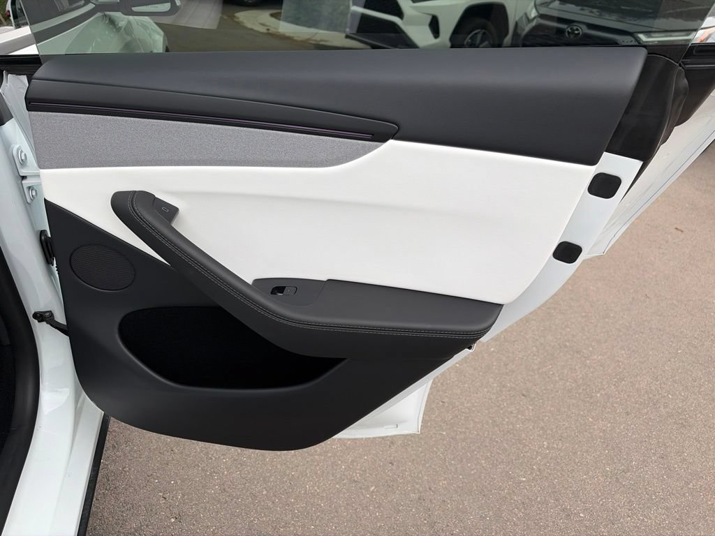 Used 2026 Tesla Model Y AWD image 15