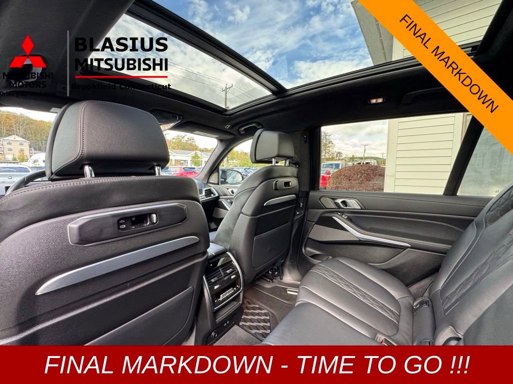 Used 2025 BMW X7 M60i w/ Climate Comfort Package image 17