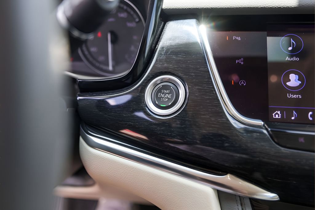 Certified 2022 Cadillac XT6 Premium Luxury w/ Technology Package AWD/4WD image 18