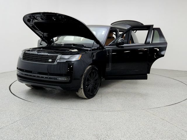 New 2026 Land Rover Range Rover Long Wheelbase SE AWD/4WD image 9