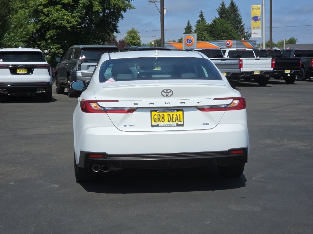 Used 2025 Toyota Camry SE FWD image 8