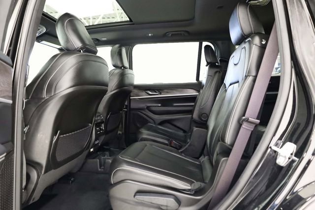 Used 2025 Jeep Grand Cherokee L Limited image 29