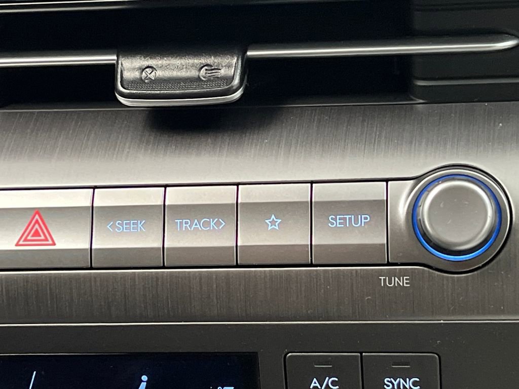 Used 2025 Hyundai Kona SEL image 52