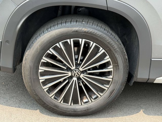 Used 2026 Volkswagen Tiguan S AWD/4WD image 8