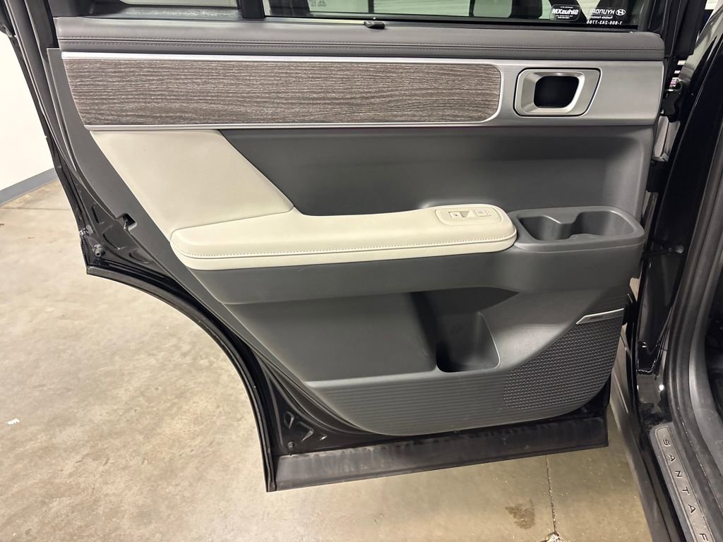 Used 2025 Hyundai Santa Fe Calligraphy image 30