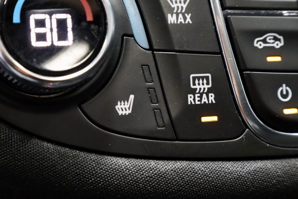 Used 2023 Chevrolet Malibu LT FWD image 4