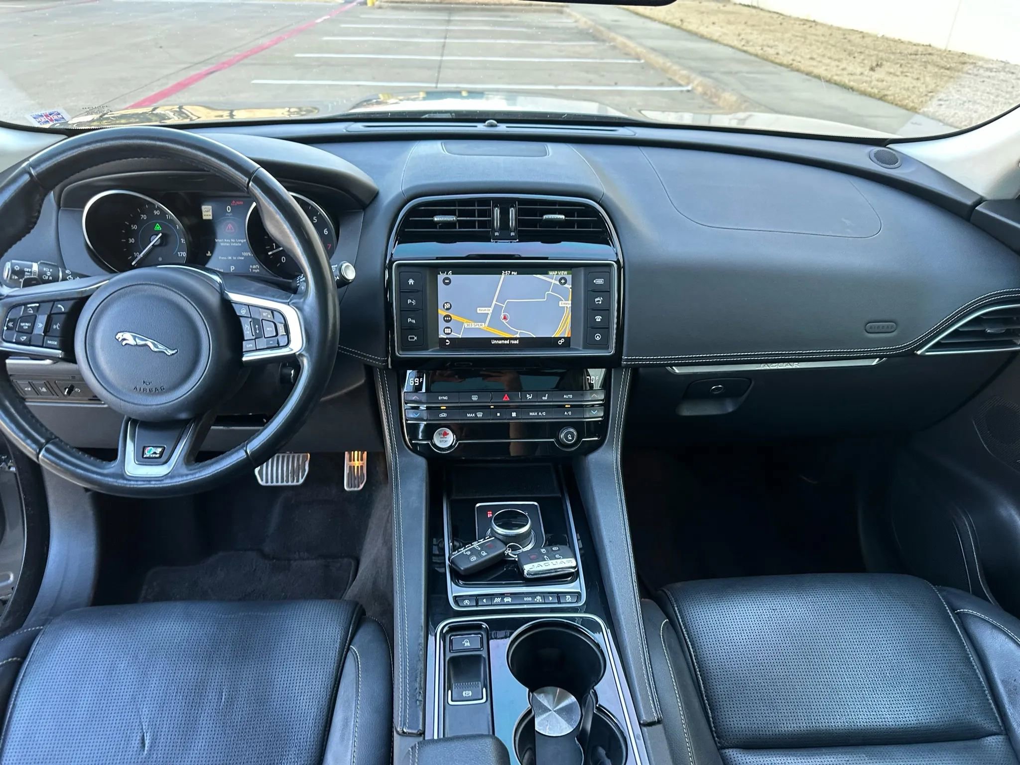 Used 2017 Jaguar F-PACE R-Sport image 20