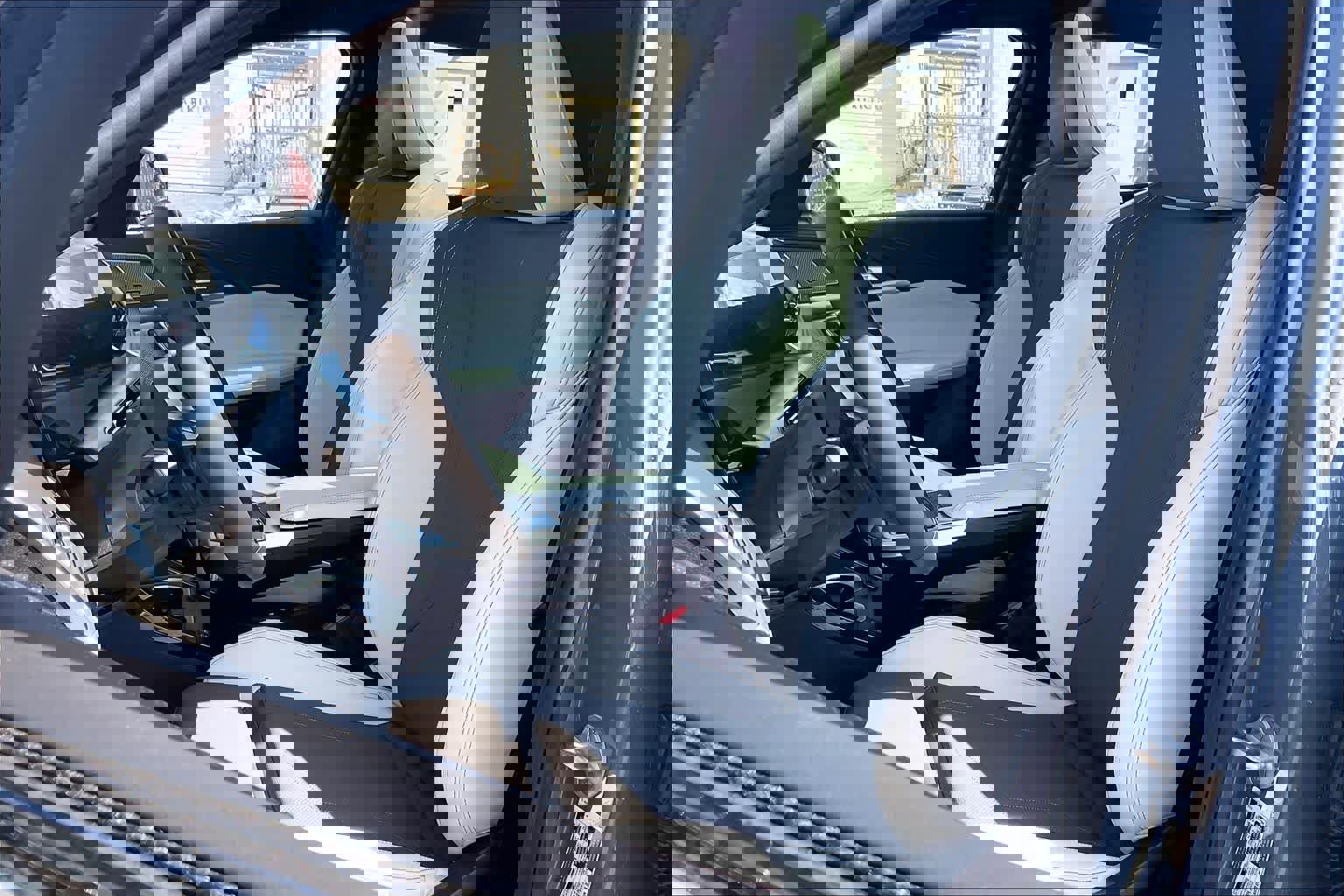 New 2026 BMW X2 xDrive28i w/ M Sport Package AWD/4WD image 7