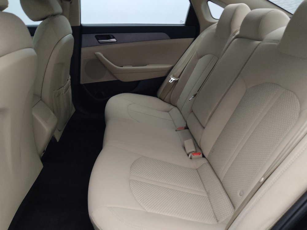 Used 2019 Hyundai Sonata SE FWD image 18