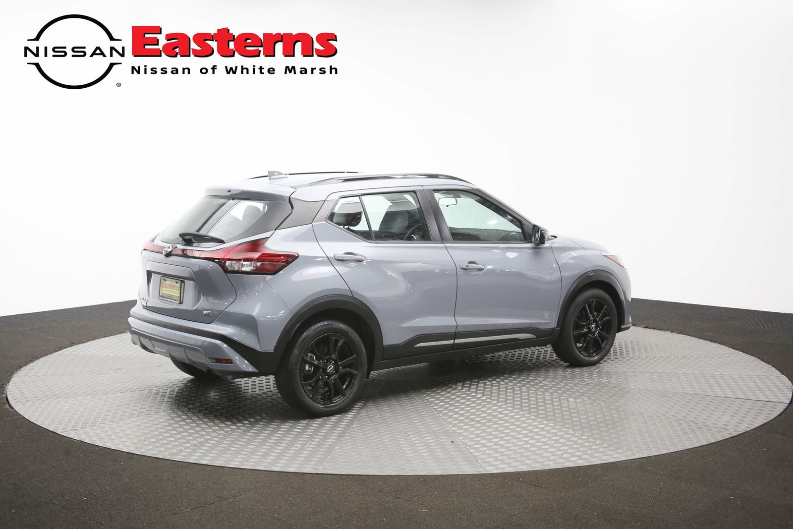 Used 2023 Nissan Kicks SR w/ SR Premium Package FWD image 41