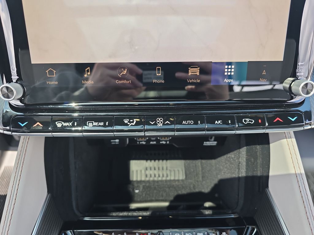 New 2026 Jeep Grand Wagoneer L Summit image 23