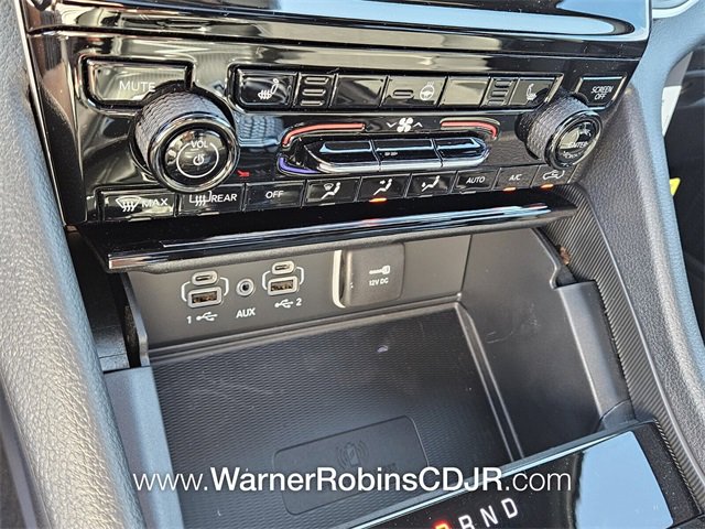 New 2025 Jeep Grand Cherokee Altitude image 22