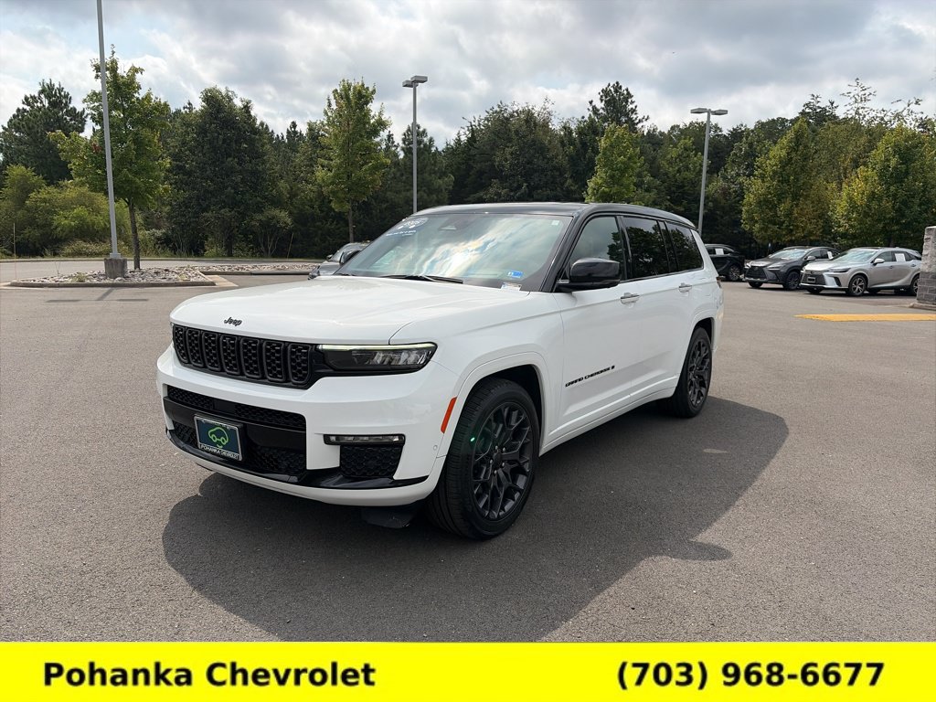 Used 2025 Jeep Grand Cherokee L Summit AWD/4WD image 3