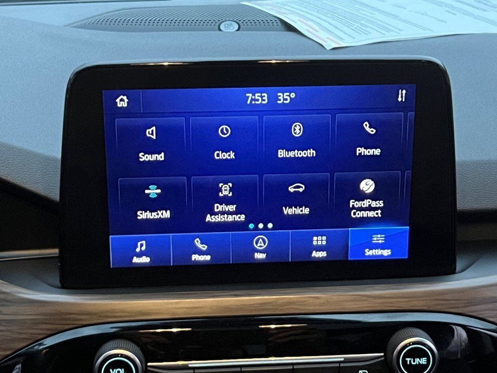 Used 2020 Ford Escape Titanium image 22