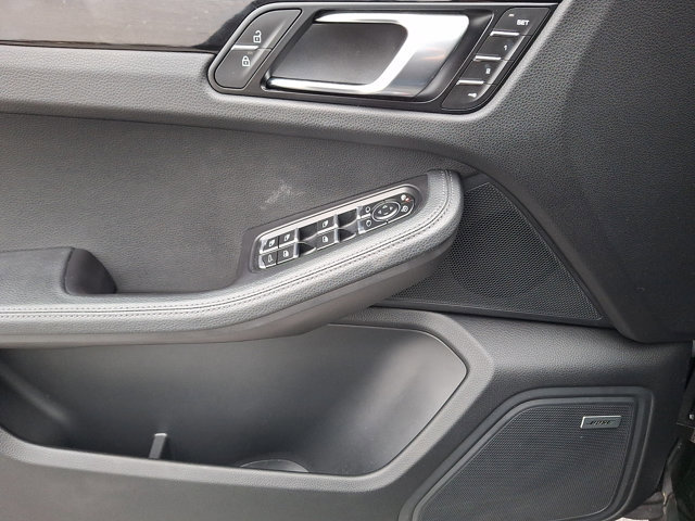Used 2021 Porsche Macan image 13