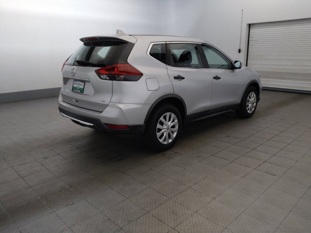 Used 2018 Nissan Rogue S AWD/4WD image 10