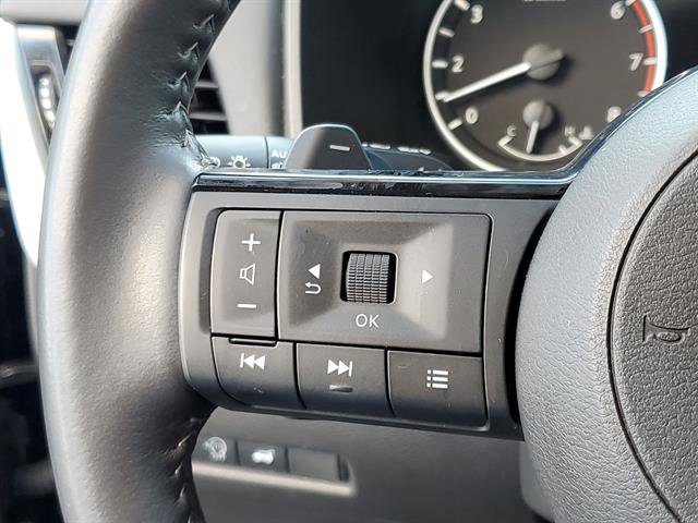 Used 2023 Nissan Rogue SL w/ SL Premium Package image 44