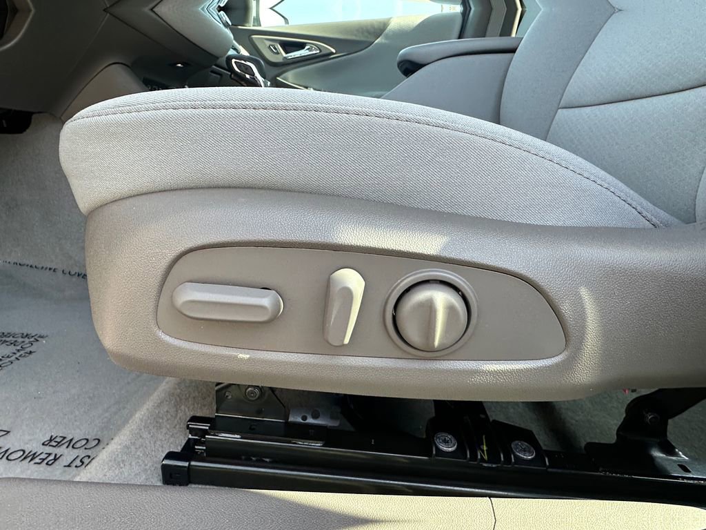 Used 2023 Chevrolet Malibu LT w/ LPO, Floor Liner Package image 16