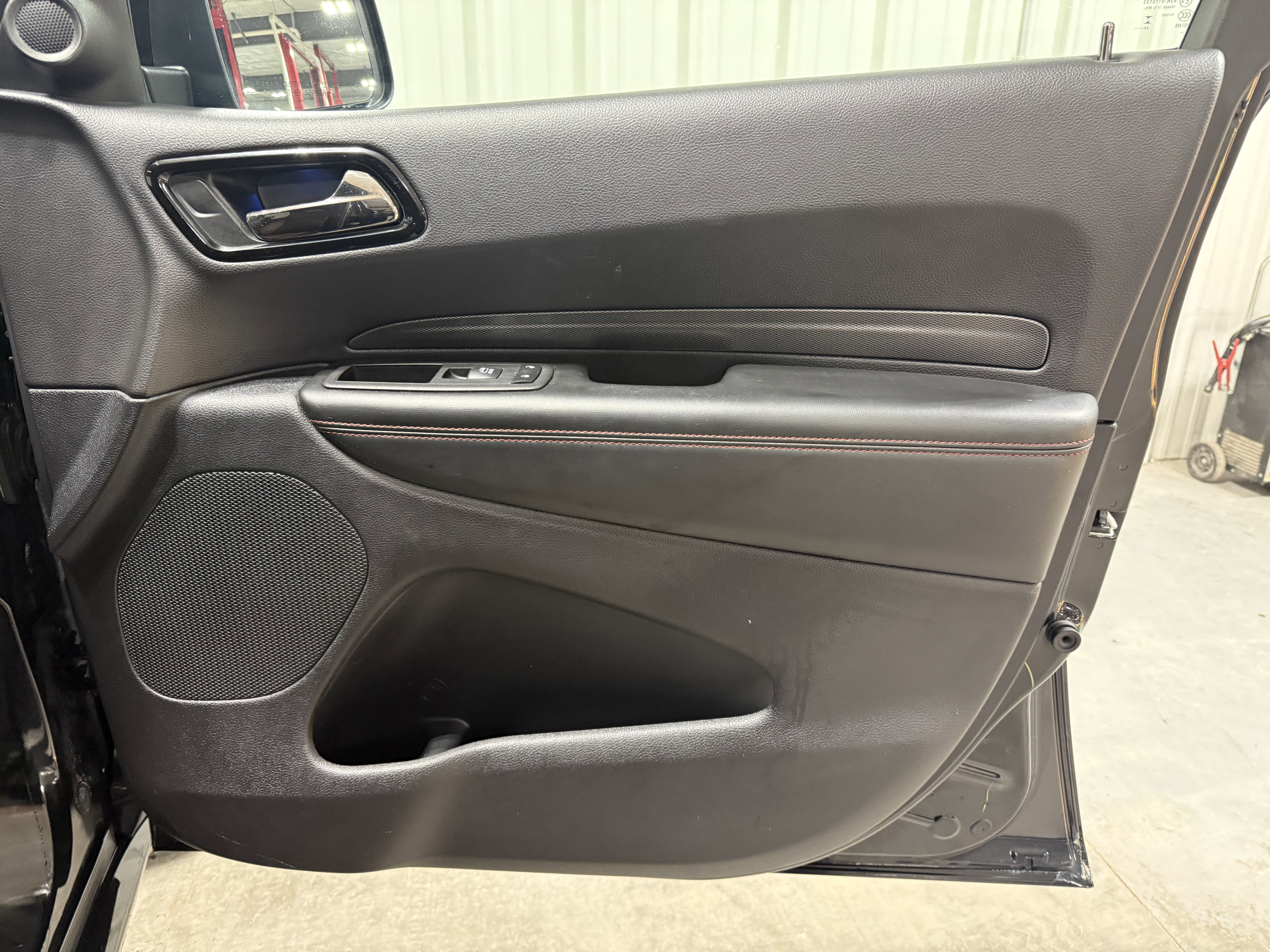 Used 2025 Dodge Durango GT image 11