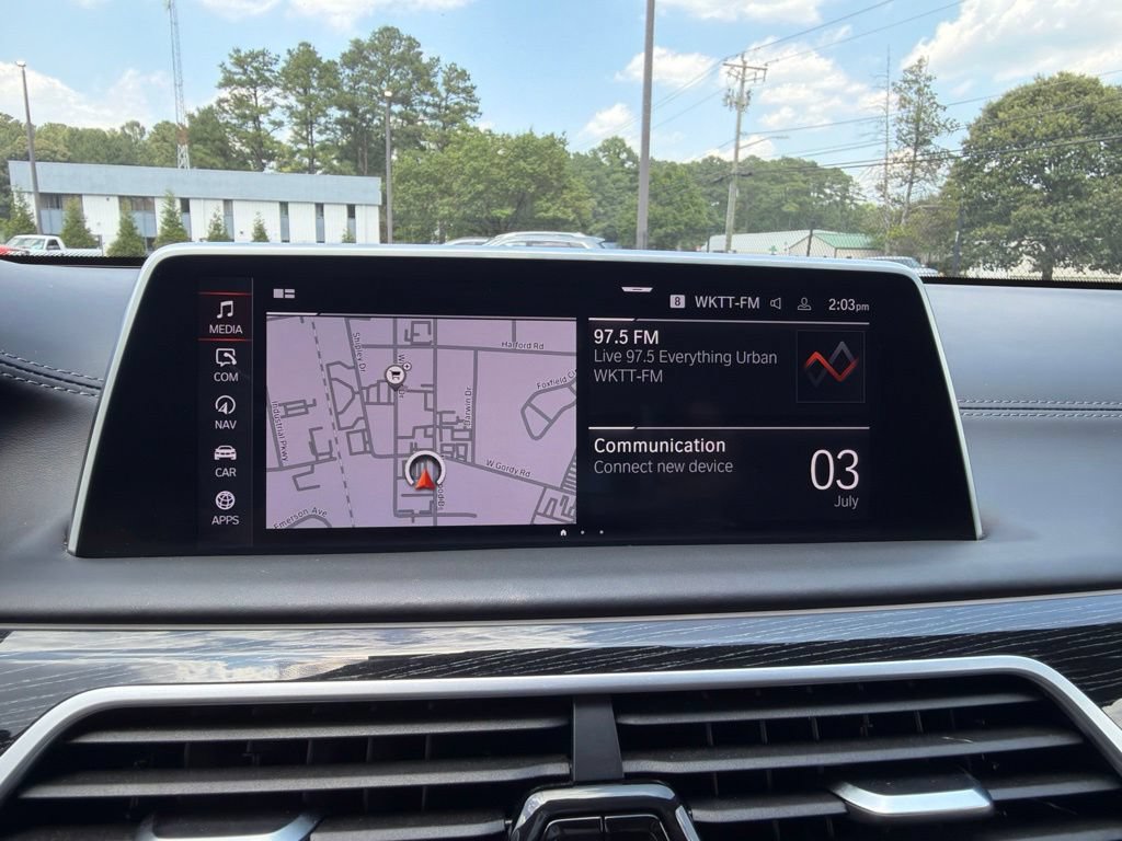Used 2022 BMW 750Li xDrive AWD/4WD image 10