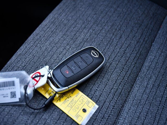 Used 2023 Nissan Rogue SV image 13