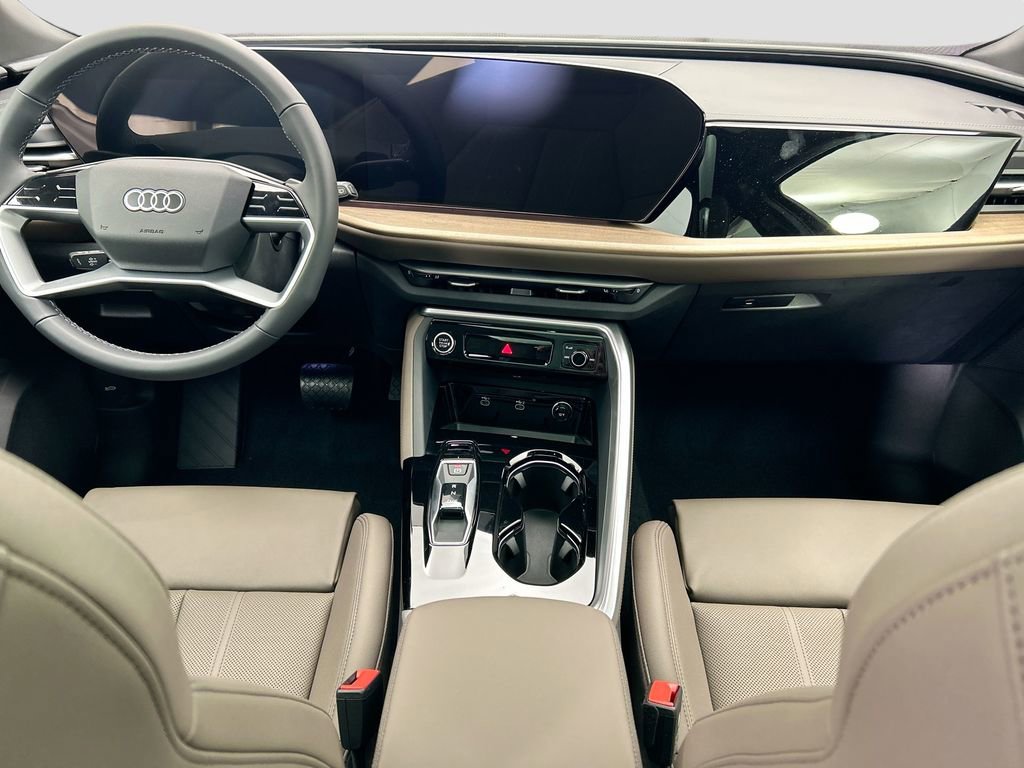 Used 2025 Audi Q5 Premium Plus w/ Premium Plus image 14