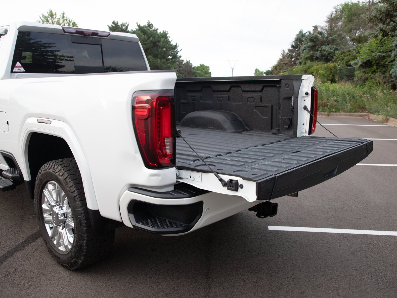 Used 2020 GMC Sierra 3500 Denali w/ Denali Ultimate Package AWD/4WD image 11