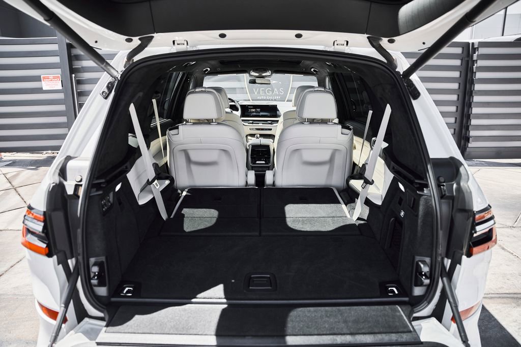 Used 2023 BMW ALPINA XB7 image 18