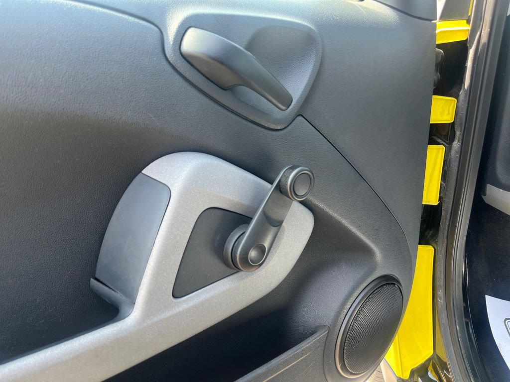 Used 2008 smart fortwo passion RWD image 13