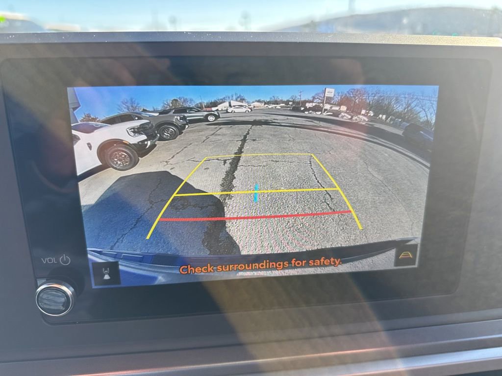 Used 2025 Toyota Tacoma SR5 image 13