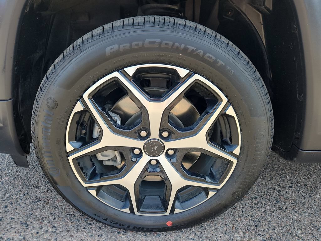 Certified 2025 Jeep Compass Limited AWD/4WD image 16