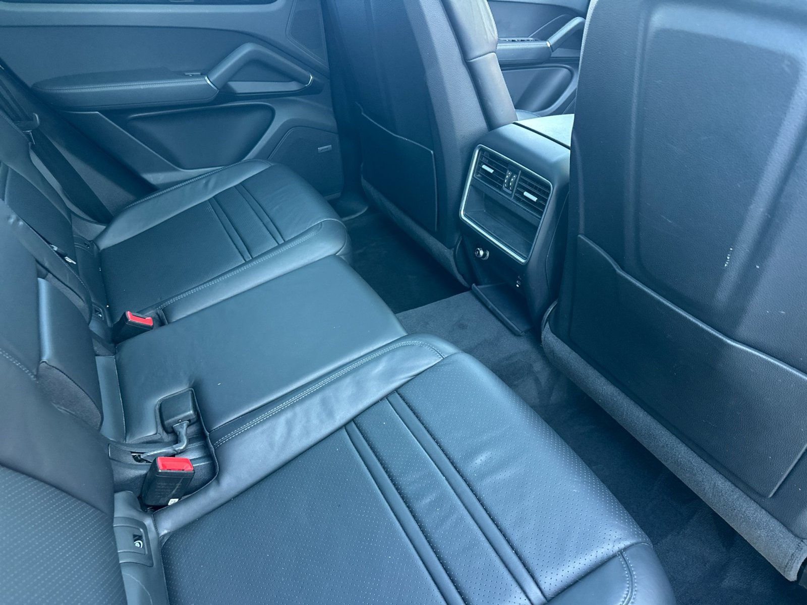 Certified 2021 Porsche Cayenne Coupe AWD/4WD image 26
