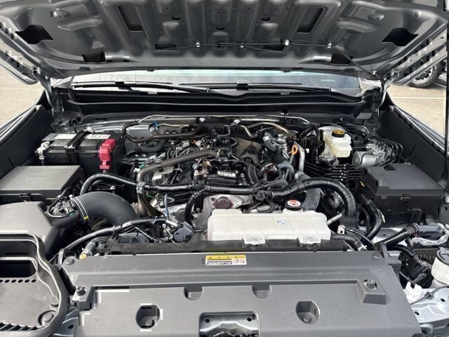 Certified 2025 Toyota Tacoma TRD Off-Road AWD/4WD image 9