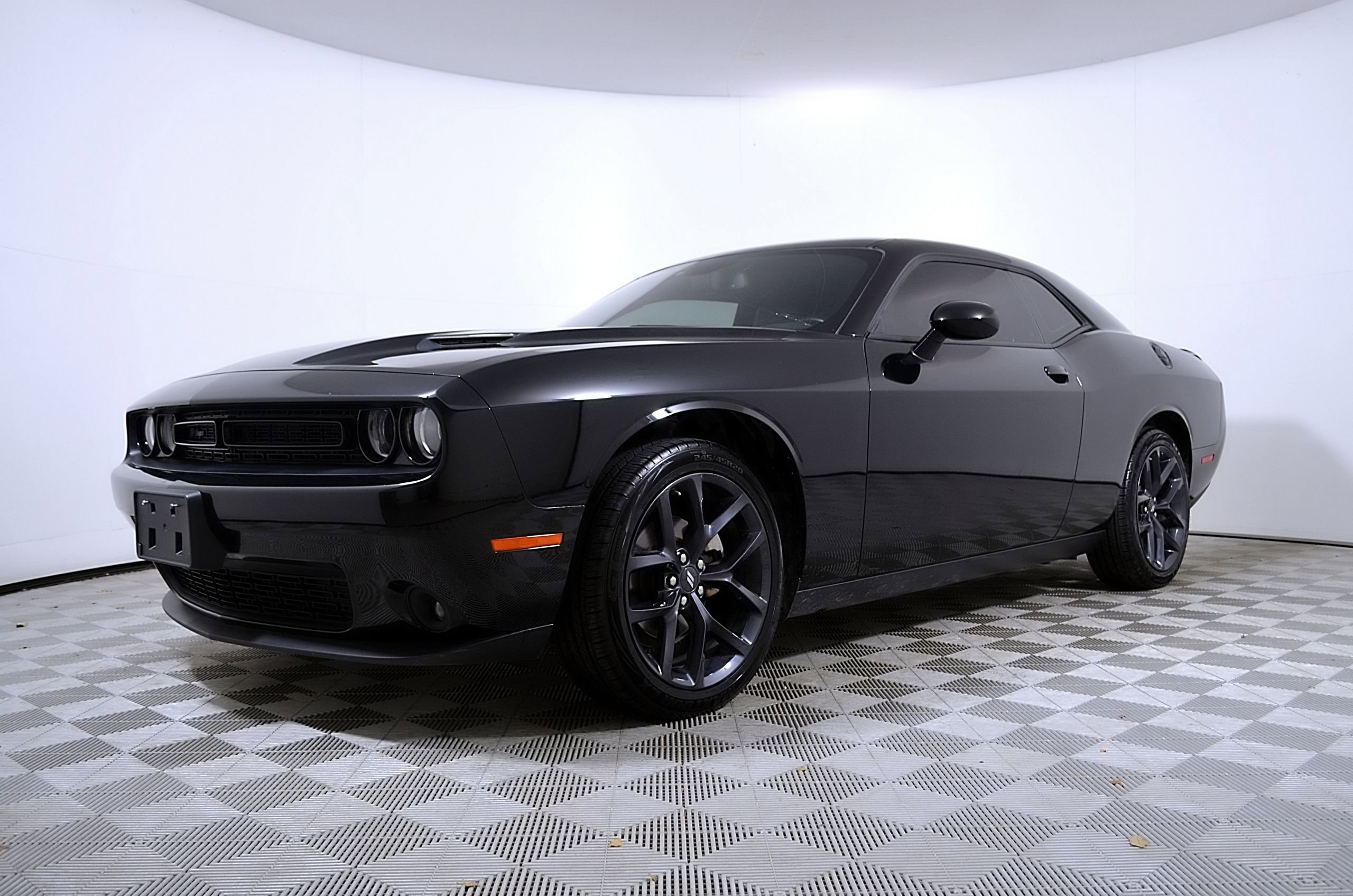 Used 2023 Dodge Challenger SXT w/ Blacktop Package RWD image 2