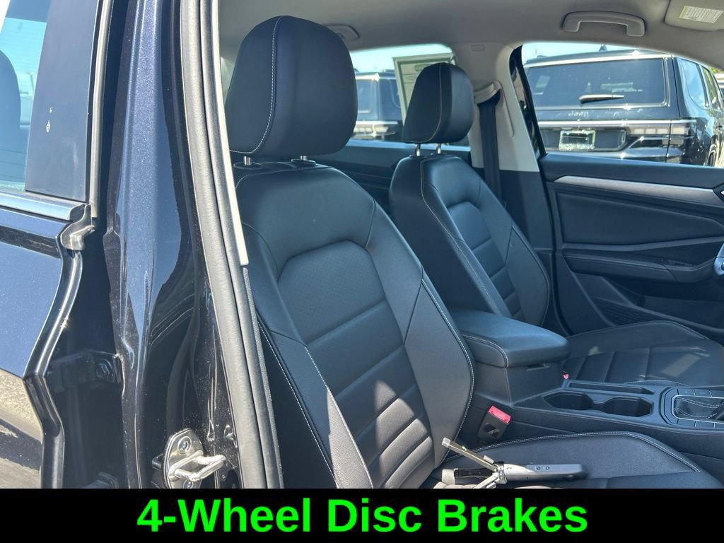 Used 2024 Volkswagen Jetta SE FWD image 20