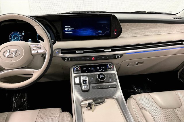 Used 2023 Hyundai Palisade Calligraphy w/ Cargo Package FWD image 7