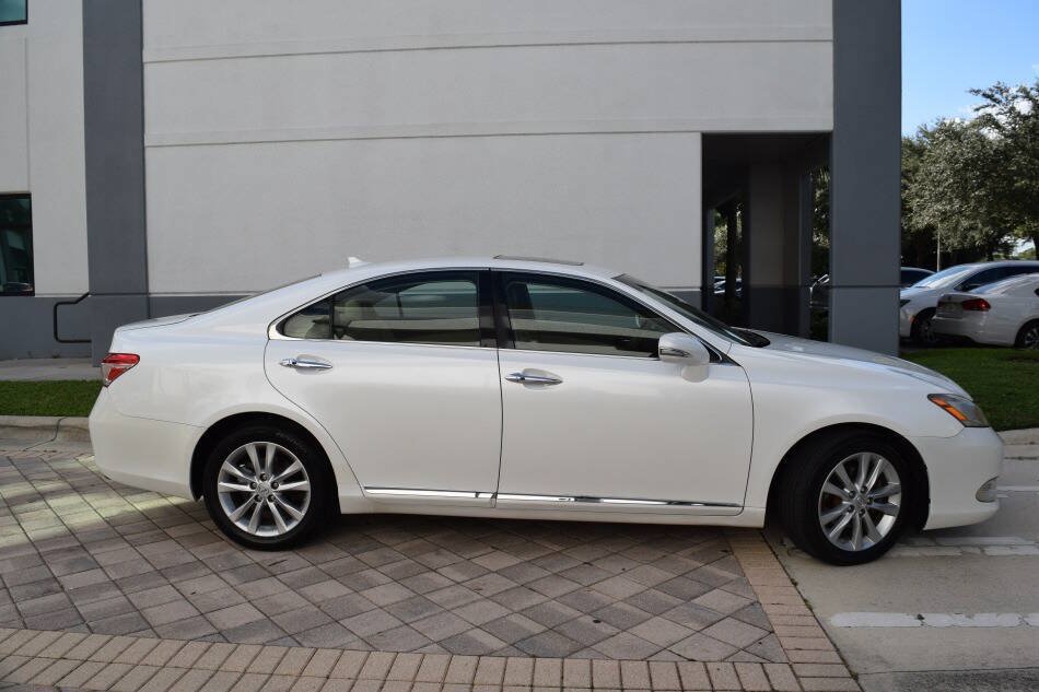 Used 2010 Lexus ES 350 FWD image 7