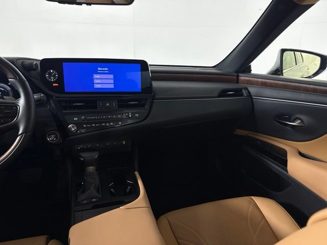 Certified 2025 Lexus ES 300h w/ Technology Package FWD image 31