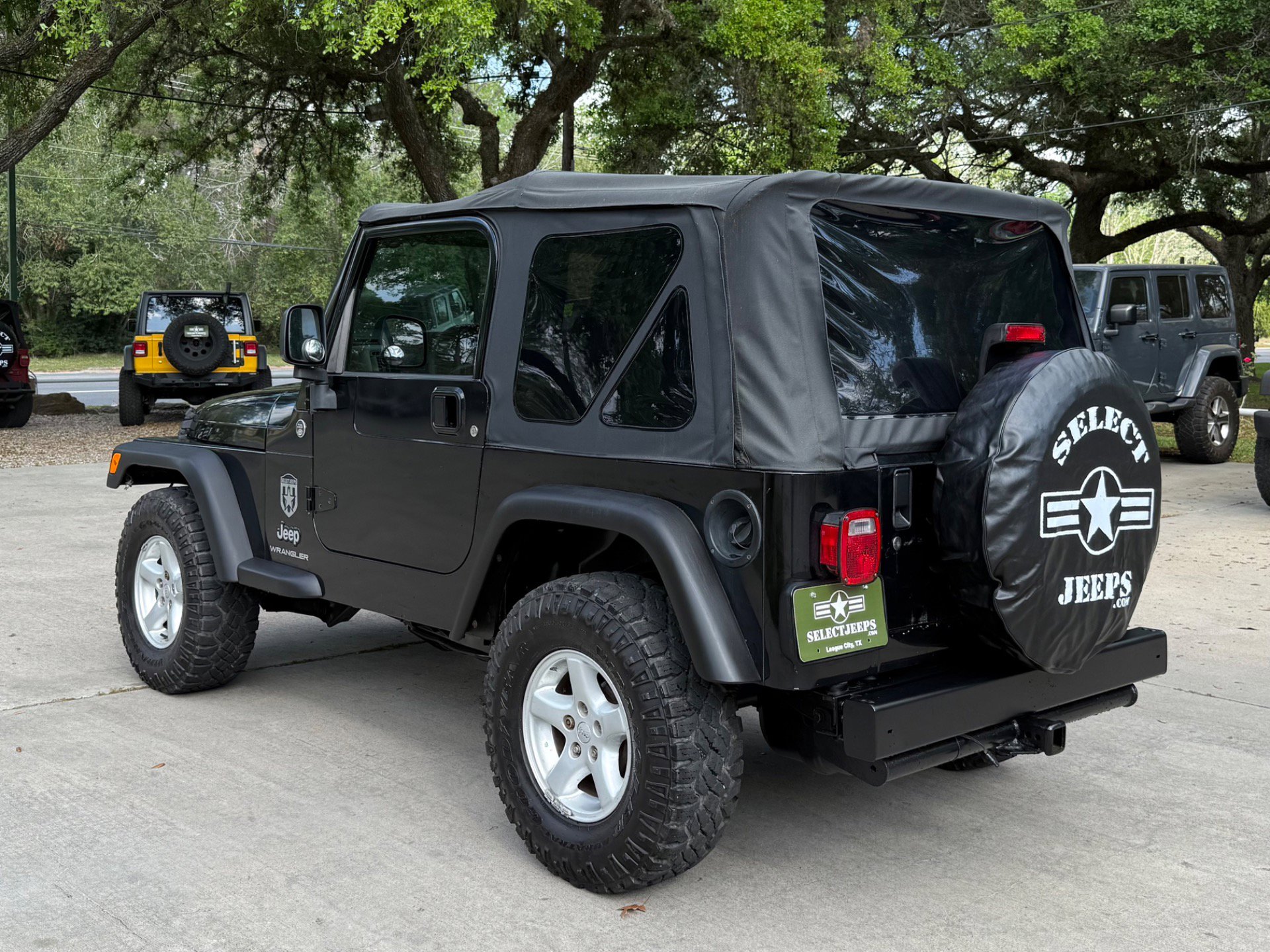 Used 2006 Jeep Wrangler X w/ Tire & Wheel Group (Ecco) AWD/4WD image 11