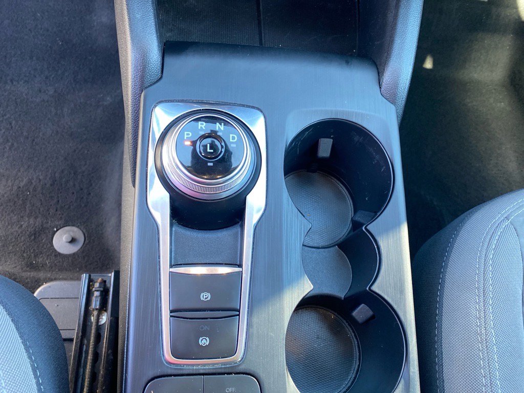 Used 2020 Ford Escape SE image 12