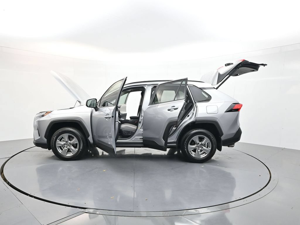 Used 2025 Toyota RAV4 XLE w/ Convenience Package FWD image 35