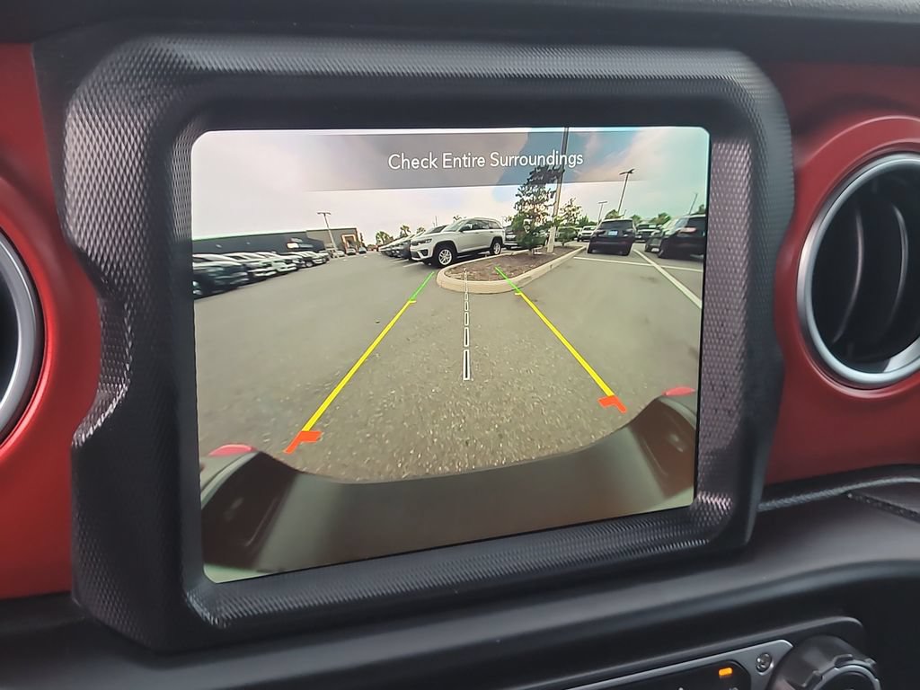 Used 2023 Jeep Gladiator Rubicon AWD/4WD image 26