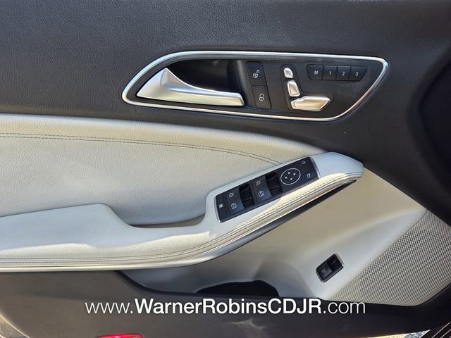 Used 2018 Mercedes-Benz CLA 250 4MATIC image 31
